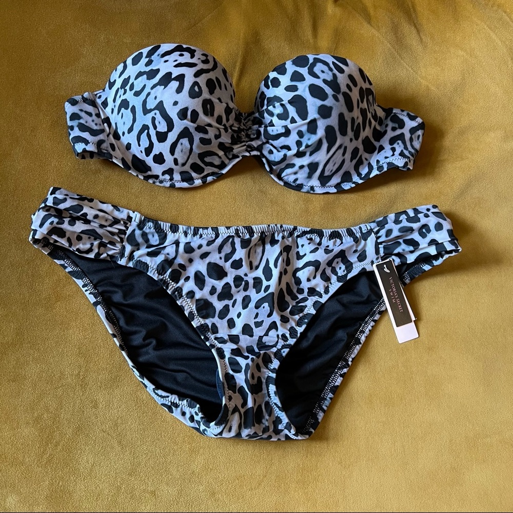 Victoria’s Secret bikini
